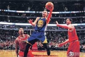 2016 赛季：白袜队由于球员克里斯·塞尔（Chris Sale）剪球衣事件，引发更衣室风波