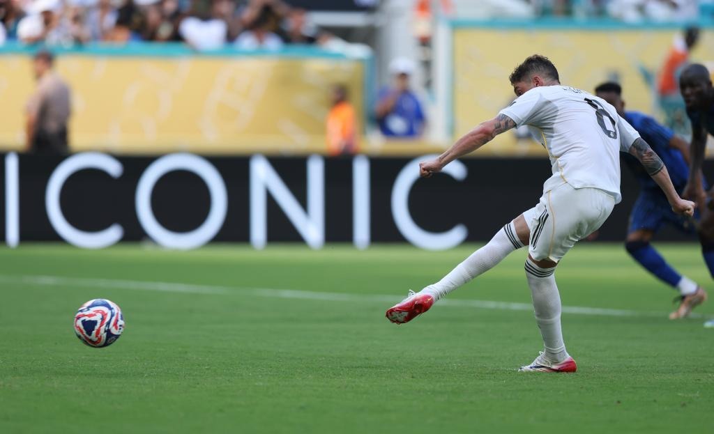 爆料人称《女神异闻录6》开发顺利！《P4重制》外包